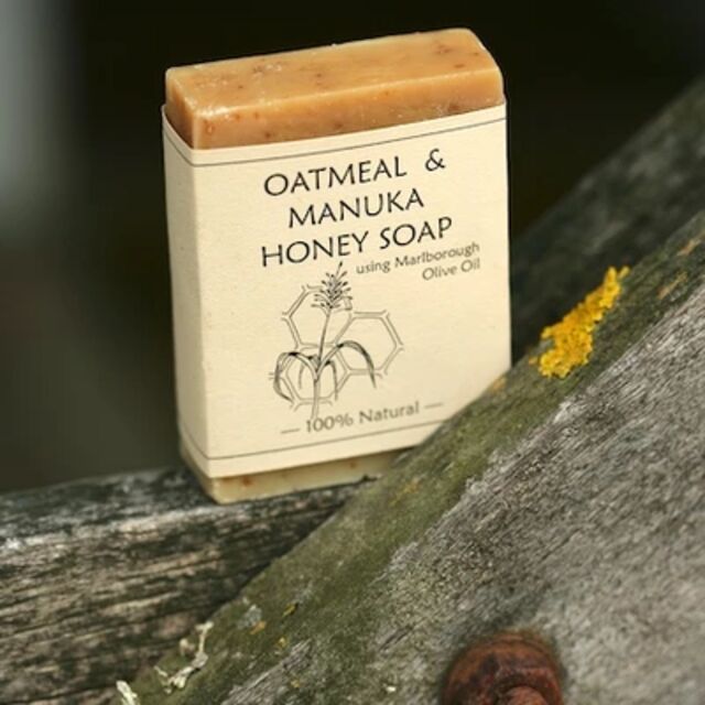 Oatmeal and Manuka Honey Soap - Medium